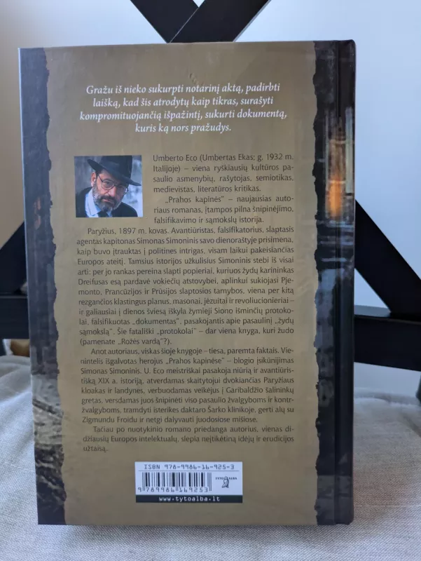 Prahos kapinės - Umberto Eco, knyga 3