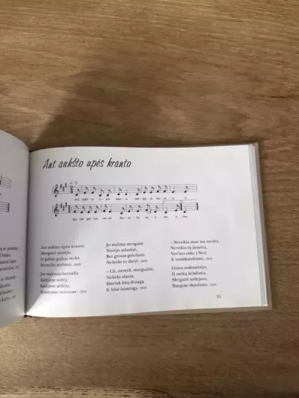 Aš iš meilės gavau džiovą - Zita Kelmickaitė, knyga 5