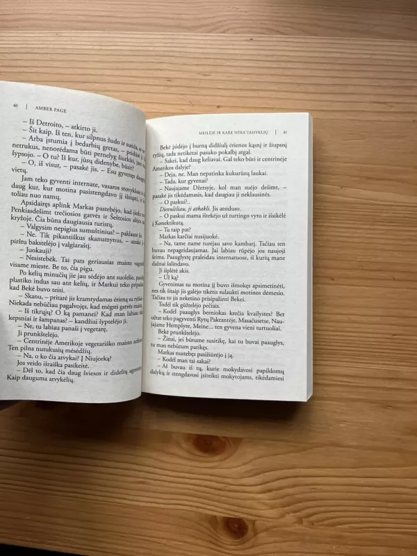 Meilėje ir kare nėra taisyklių - Amber Page, knyga 4