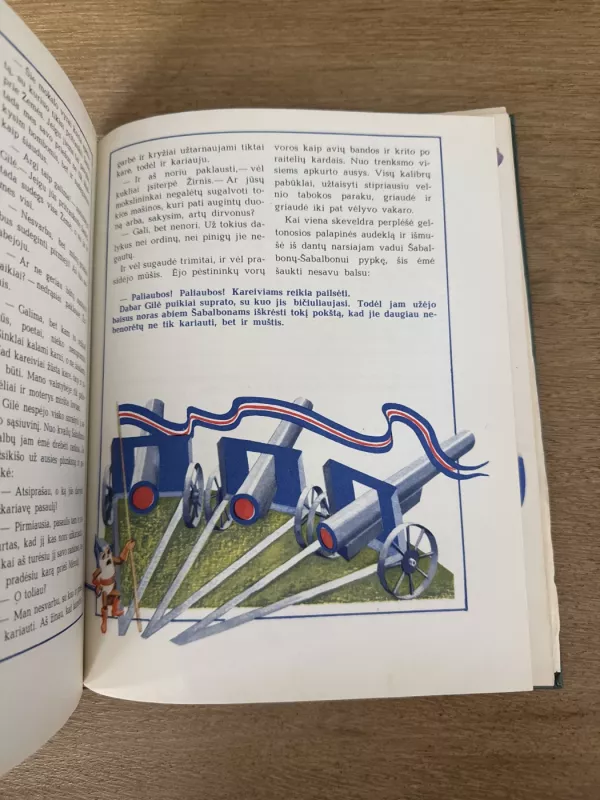 Gilės nuotykiai ydų šalyje - Vytautas Petkevičius, knyga 4