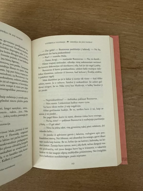 Medėja ir jos vaikai - Liudmila Ulickaja, knyga 6