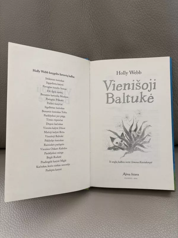 Vienišoji Baltukė - Holly Webb, knyga 3