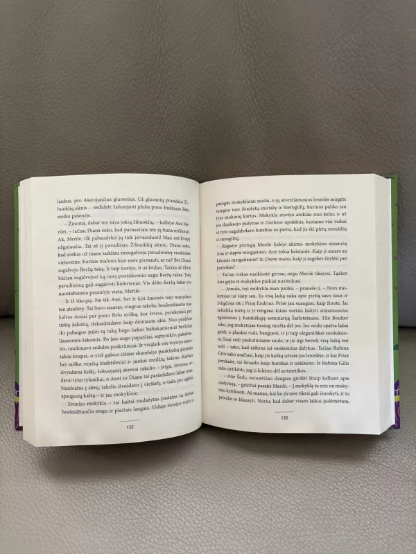 Anė iš Žaliastogių - Lucy Maud Montgomery, knyga 5