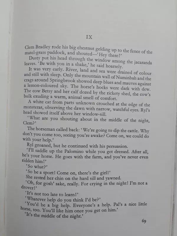 Pastures of the blue crane - H.F. Brinsmead, knyga 6