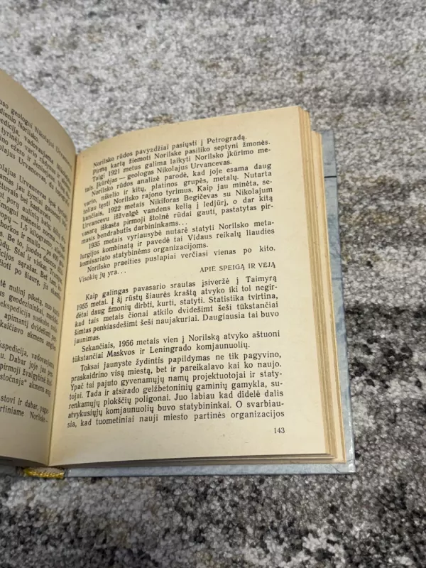 Maumedžių auksas ir vario sala - Rimantas Budrys, knyga 4