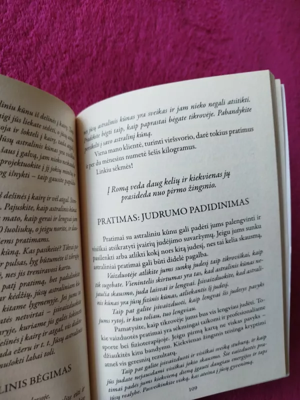 DVASINIS STUBURO GYDYMAS. Visiškai nauji ir išskirtiniai pratimai stuburui - Tanja Aeckersberg, knyga 5