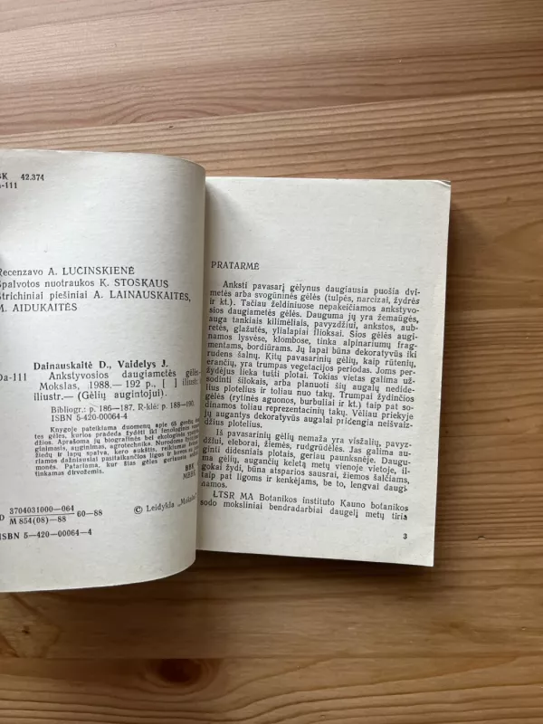 Ankstyvosios daugiametės gėlės - Danutė-Jadvyga Dainauskaitė, Jonas  Vaidelys, knyga 3