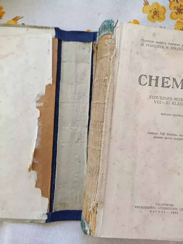 Chemija vidurinės mokyklos VIII - XI klasėms - V. Levčenko, knyga 3