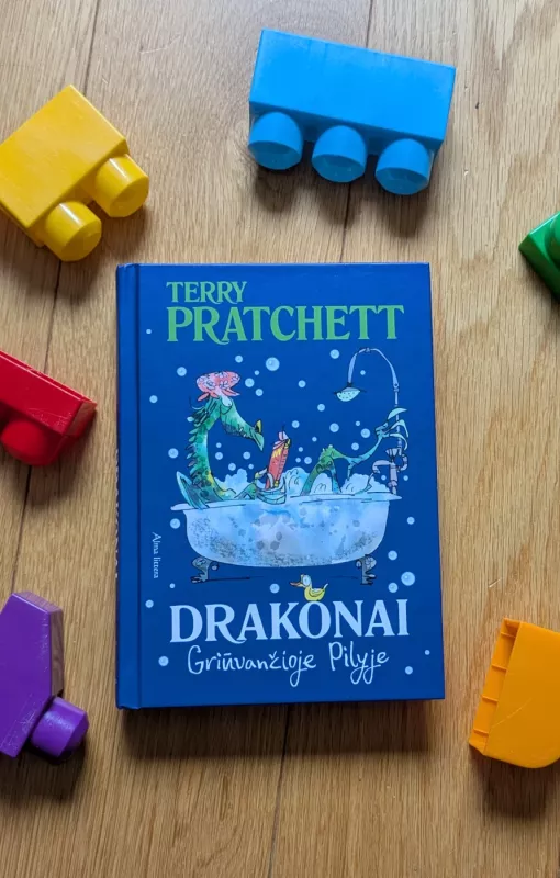 Drakonai griūvančioje pilyje - Terry Pratchett, Terry Pratchett, knyga 2
