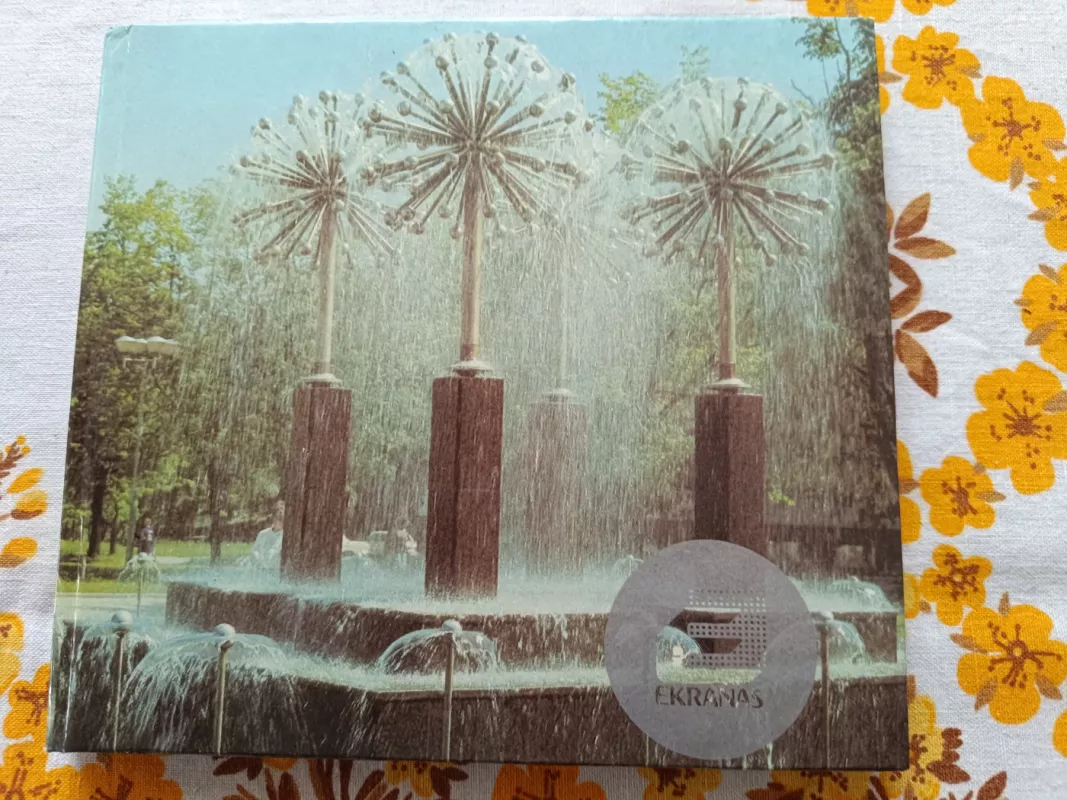 Trys dešimtys metų 1962-1992 Ekranas - J. Naujėkas, knyga 2