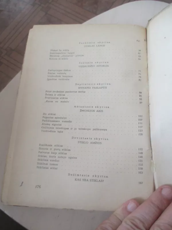 Stiklo paslaptis (Pažinkime visatą) - M. Svešnikovas, knyga 4