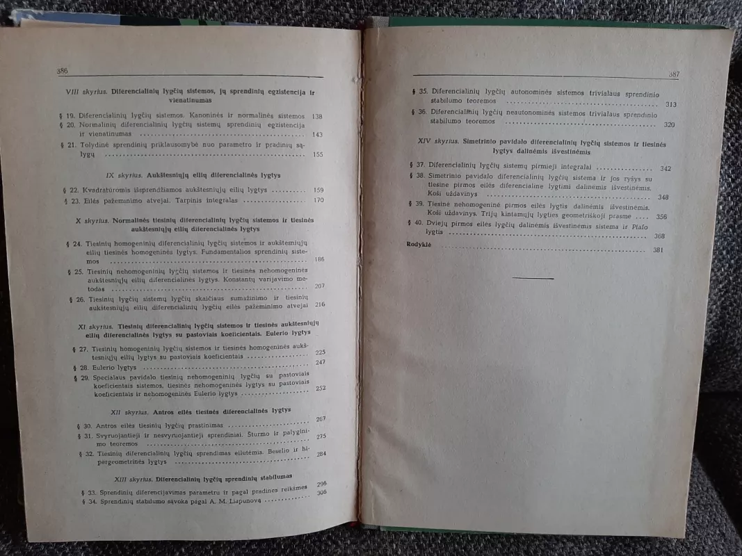 Diferencialinės lygtys - V. Paulauskas ir P. Golokvosčius, knyga 6