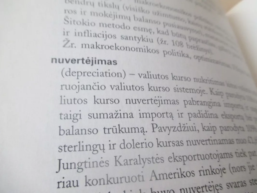 Ekonomikos terminų žodynas - Christopher Pass, knyga 5