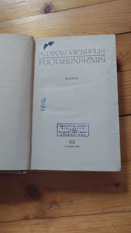 Puodžiūnkiemis - Antanas Vienuolis, knyga 3