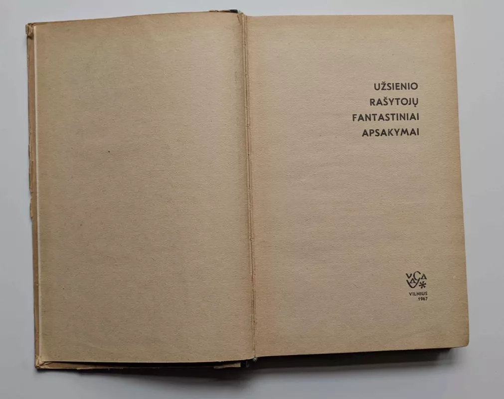 Užsienio rašytojų fantastiniai apsakymai - Autorių Kolektyvas, knyga 3