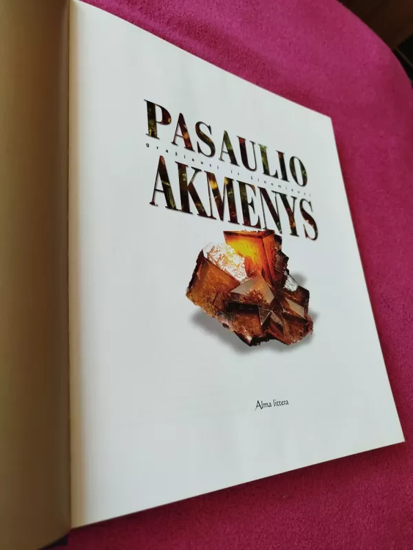 Gražiausi ir žinomiausi pasaulio akmenys - Zigmantas Gudžinskas, knyga 3