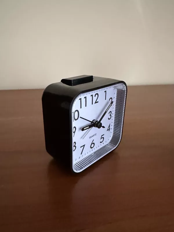 Laikrodis su žadintuvu - , namai ir interjeras 4