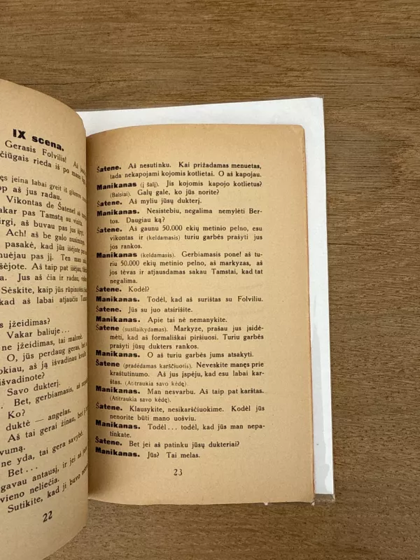 Pasibučiuokiva, Folvili! - Eugene Labiche, knyga 6