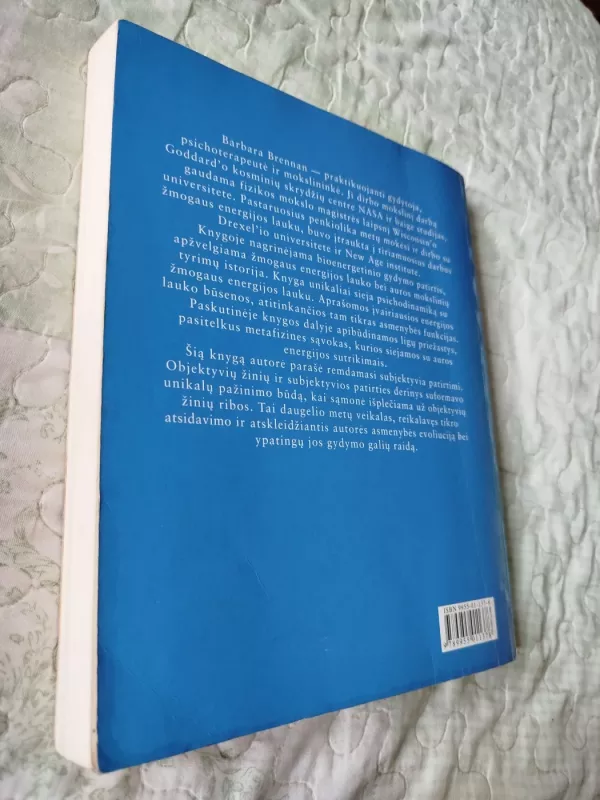 Šviesos rankos - Barbara Ann Brennan, knyga 6