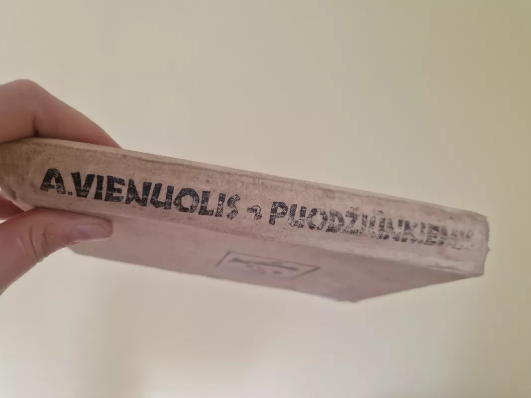 Puodžiūnkiemis - Antanas Vienuolis, knyga 4