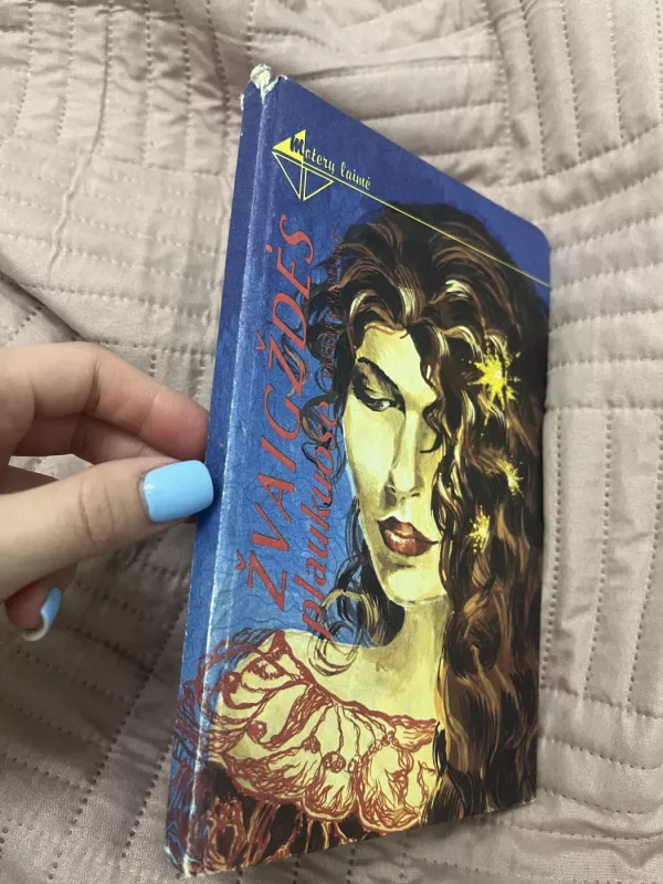 Žvaigždės plaukuose - Barbara Cartland, knyga 3