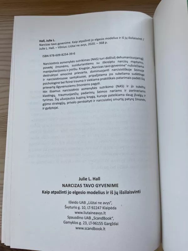 Narcizas tavo gyvenime - Julie L. Hall, knyga 4