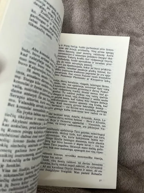 Kleopatra - Aleksandras Kravčiukas, knyga 3