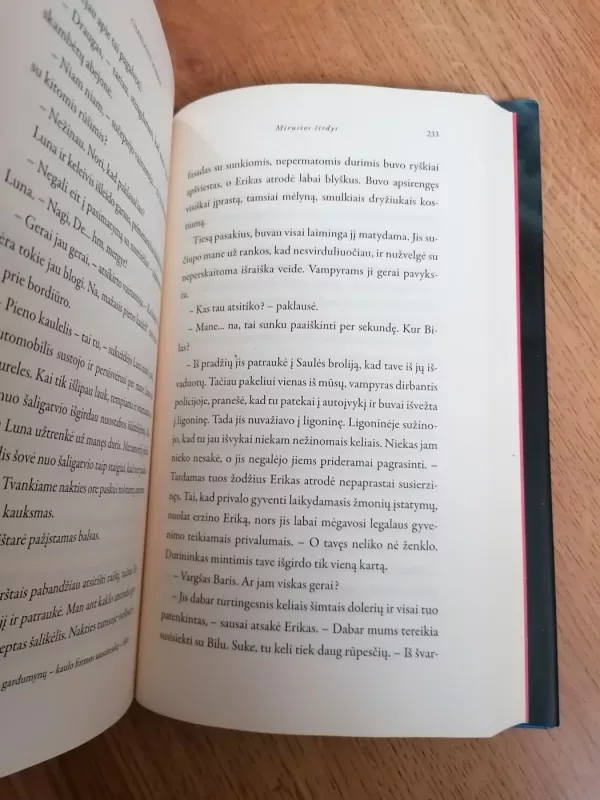 Mirusios širdys - Charlaine Harris, knyga 5