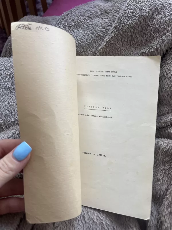 Vakaras šile. Dainos vokaliniams ansambliams - Autorių Kolektyvas, knyga 4