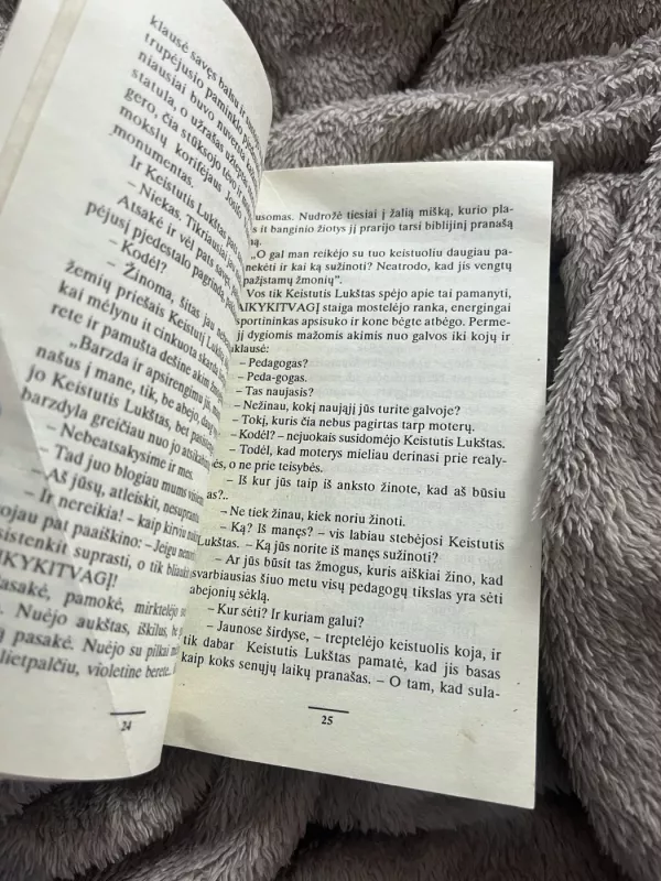 Nepagirtas tarp moterų - Jonas Mikelinskas, knyga 3