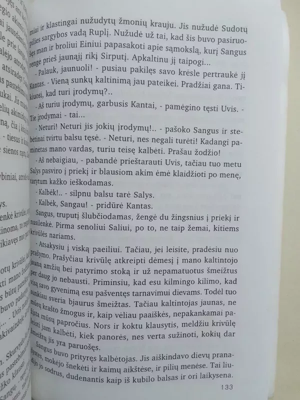 Mėlynojo varno paslaptis - Autorių Kolektyvas, knyga 5