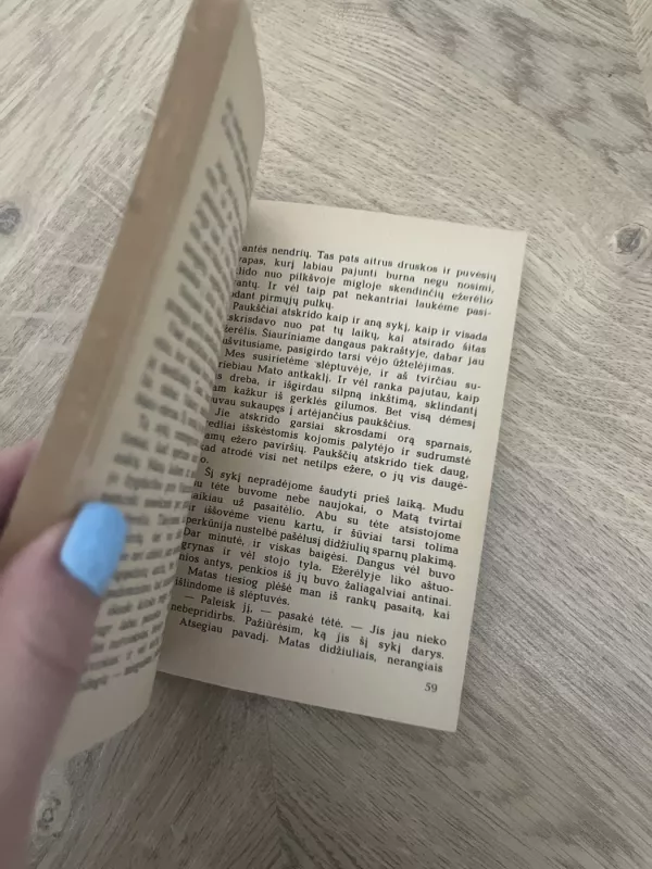 Šuo kuris nenorėjo būti šunimi - Farlis Movetas, knyga 3