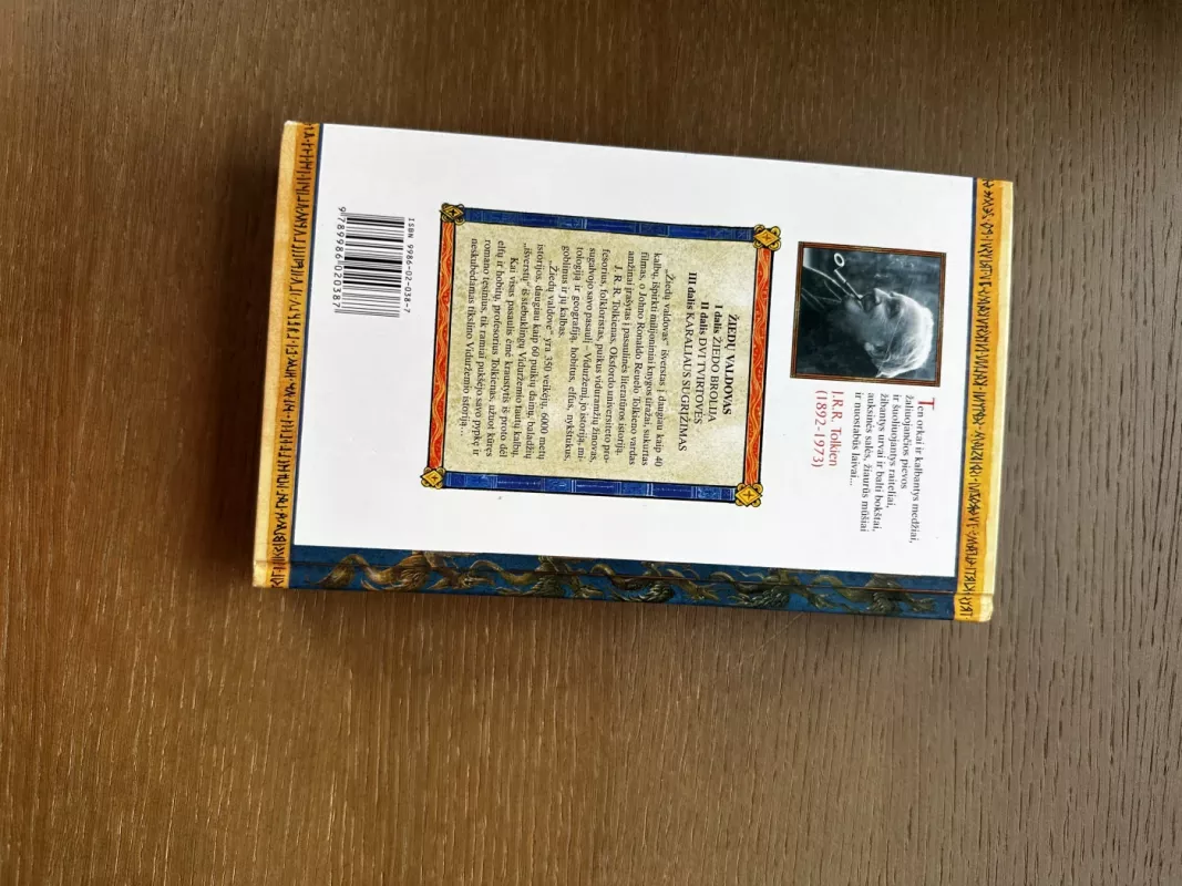 Žiedų valdovas (1 knyga). Žiedo brolija - J. R. R. Tolkien, knyga 4