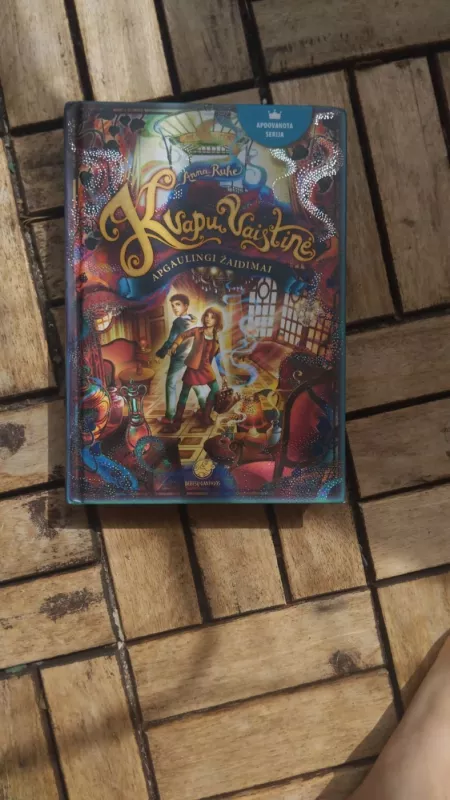 Kvapų vaistinė - Anna Ruhe, knyga