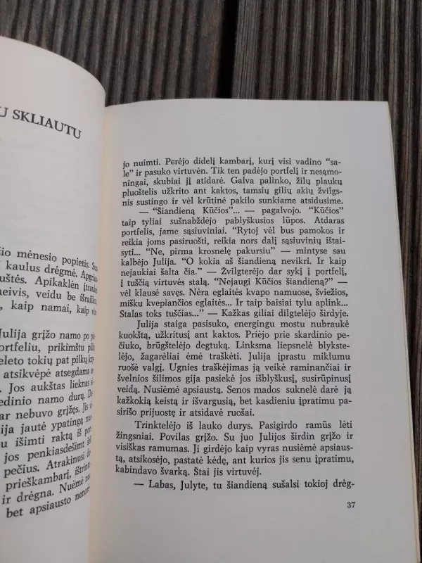 Ošiančios pušys - Halina Didžiulytė - Mošinskienė, knyga 6
