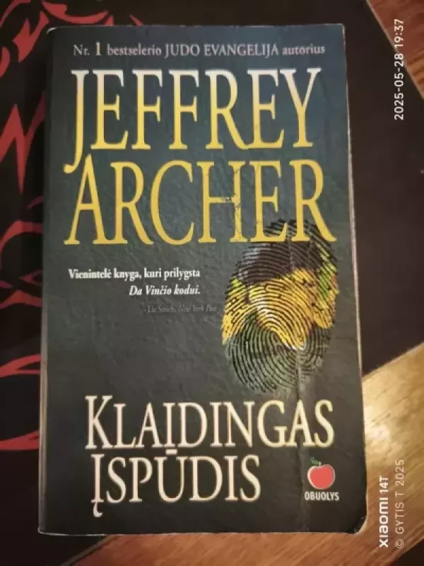 Klaidingas įspūdis - Jeffrey Archer, knyga 3
