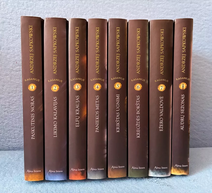 Raganius komplektas: Paskutinis noras, Likimo kalavijas, Elfų kraujas, Paniekos metas, Krikštas ugnimi, Kregždės bokštas, Ežero valdovė, Audrų sezonas - Andrzej Sapkowski, knyga 4