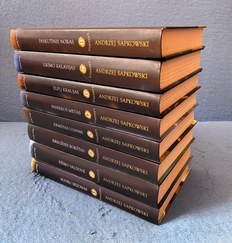 Raganius komplektas: Paskutinis noras, Likimo kalavijas, Elfų kraujas, Paniekos metas, Krikštas ugnimi, Kregždės bokštas, Ežero valdovė, Audrų sezonas - Andrzej Sapkowski, knyga 6