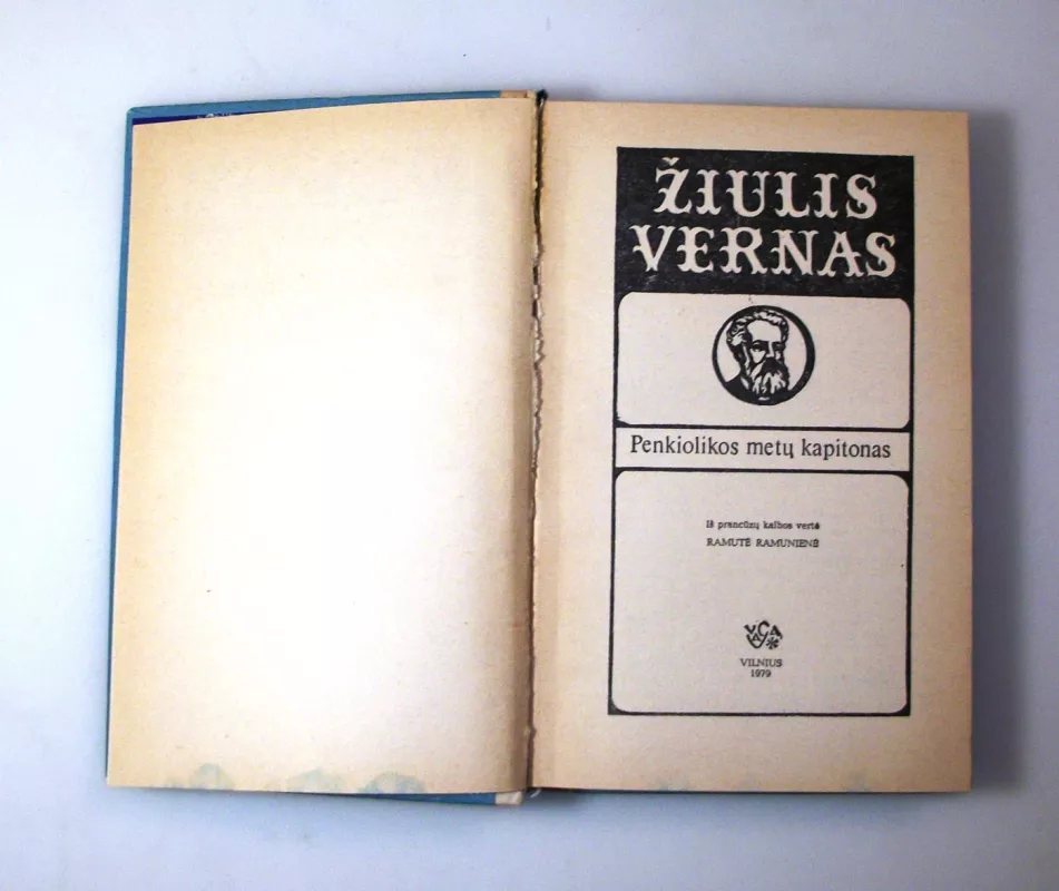 Penkiolikos metų kapitonas - Žiulis Vernas, knyga 5