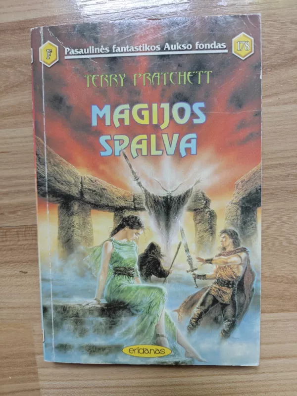 Magijos spalva (178) - Terry Pratchett, knyga 2