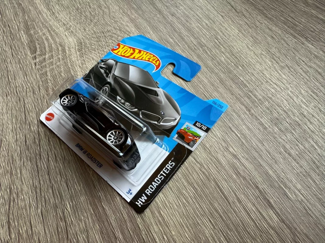 BMW i8 Roadster Hot Wheels - , namai ir interjeras 4