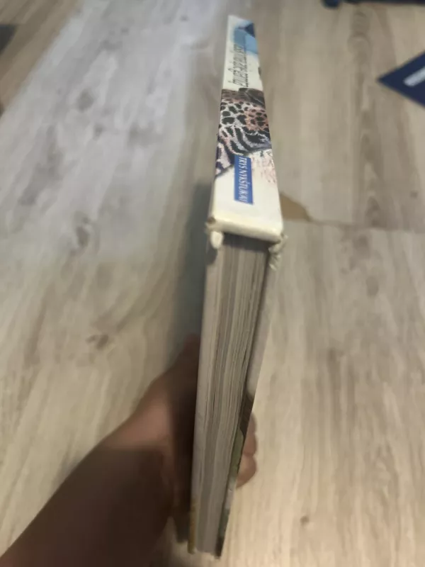 KLAUSIMAI IR ATSAKYMAI APIE GAMTĄ - Kingfisher Publications, knyga 3