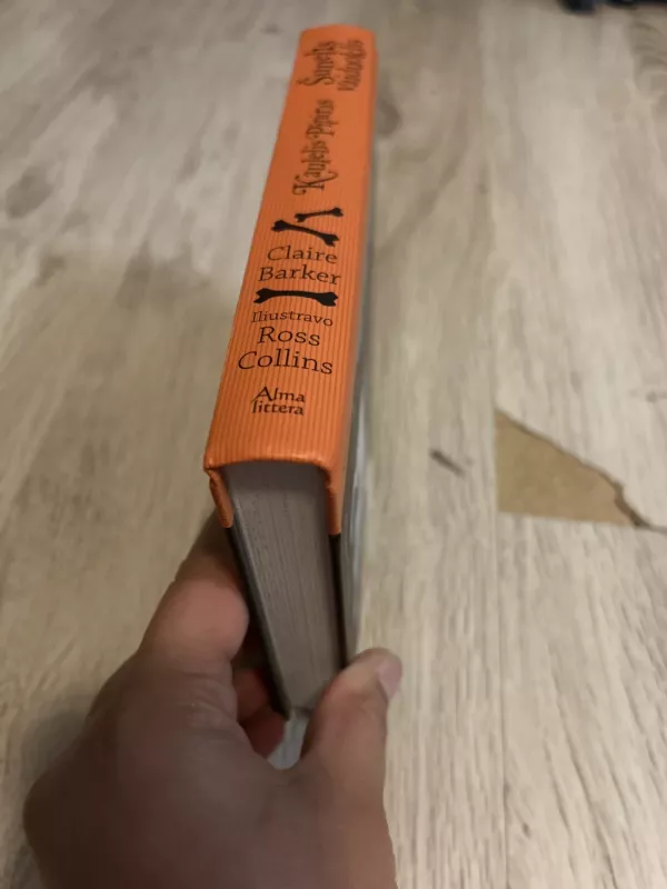 Šunelis vaiduoklis Kaulelis Pipiras - Claire Barker, knyga 4