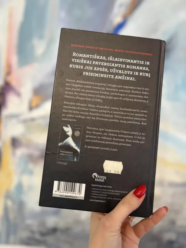 Penkiasdešimt tamsesnių atspalvių - James E L, knyga 3