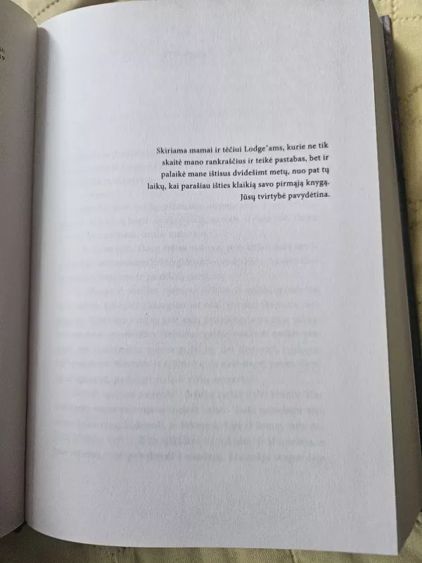 Ji vis dar laukia - Gytha Lodge, knyga 5