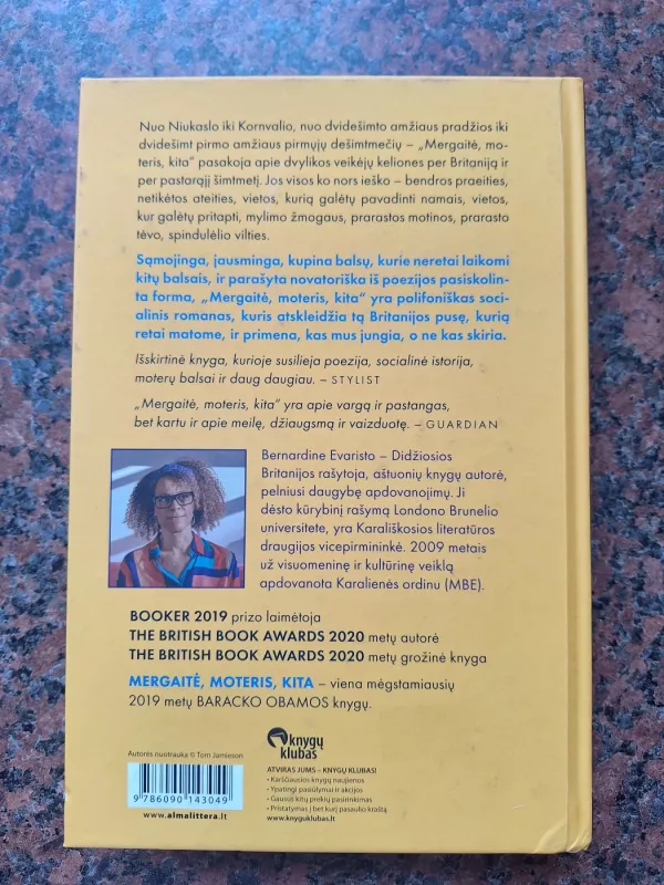 Mergaitė, moteris, kita - Evaristo Bernadine, knyga 3