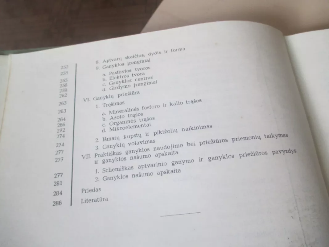Pievos ir ganyklos - J. Tonkūnas, L.  Kadžiulis, knyga 6