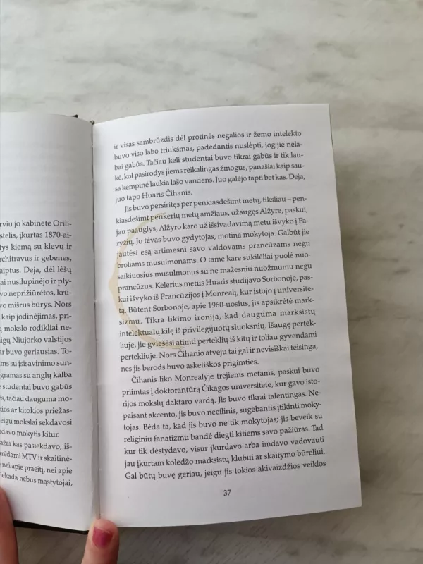 Mirusių mergaičių šventykla - Stephen Dobyns, knyga 5