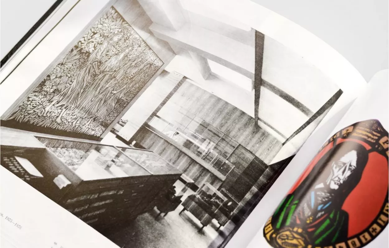 Modern Lithuanian stained glass - L. Ramanauskaitė, knyga 3