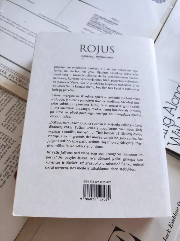 Rojus agrastų krūmuose - Jurgita Dim, knyga 4